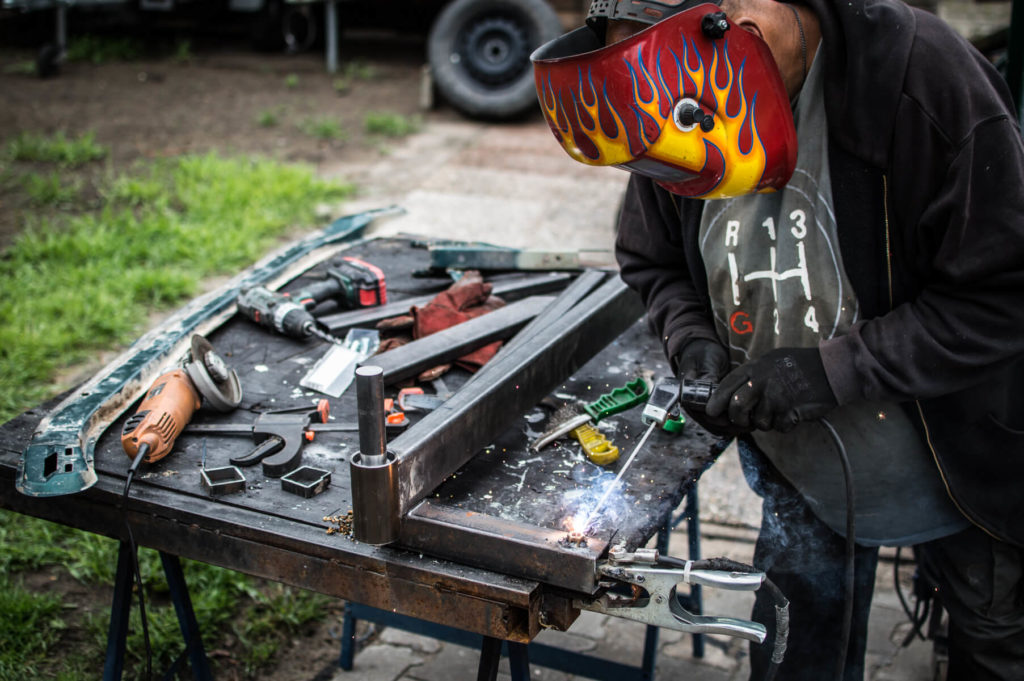 welding the spare tire holder